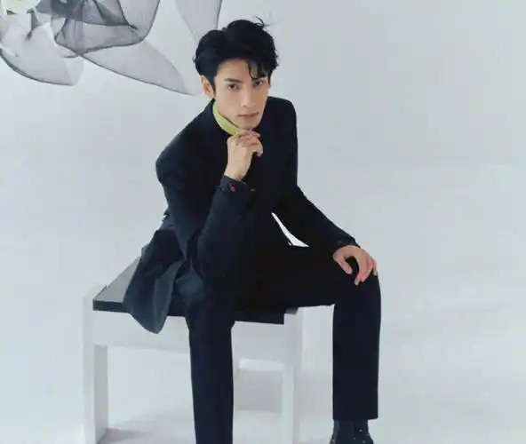 对男明星也是有着极高的要求,特别就是在身高方面,因为很常需要与女