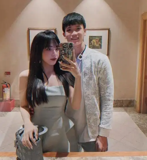 24岁越南足球先生成功冻结国足前场多人高颜值女友比自己大