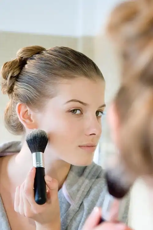 人物,女性,美女,化妆,扑粉,美容,生活,扑粉刷,国外女人,精致生活,高清