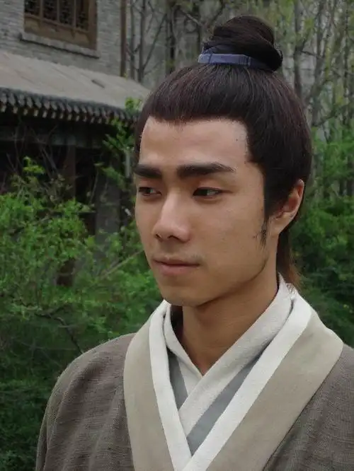 电影剑蝶今日复工袁成杰悲痛仍在心头图