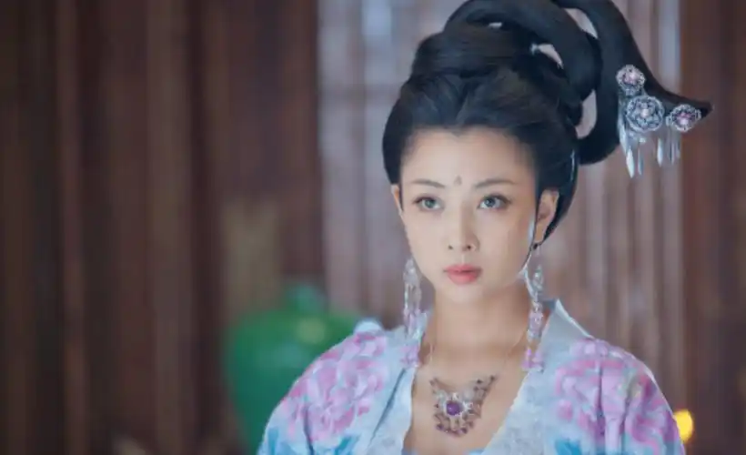 从少年到中年再到老年,殷桃一人可以轻松演绎,毫无违和感_武则天_形象