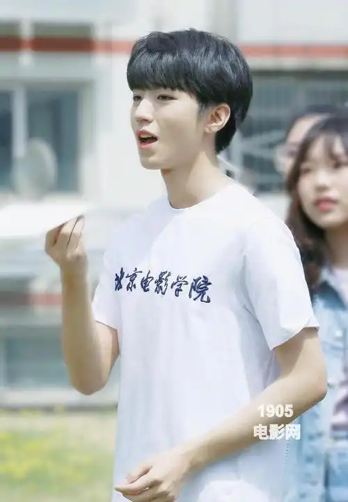 四年匆匆王俊凯北电毕业论文答辩多部新戏将映