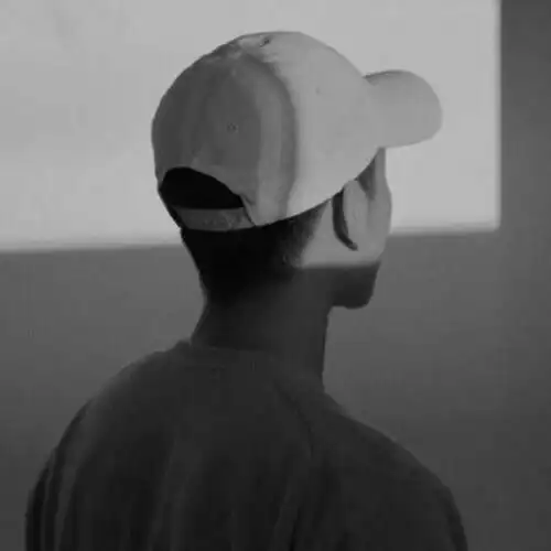 头像男成熟黑白头像,能让你感觉很幸福很温暖的男人