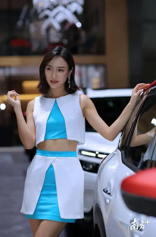 广州车展第一日,美女车模吸睛