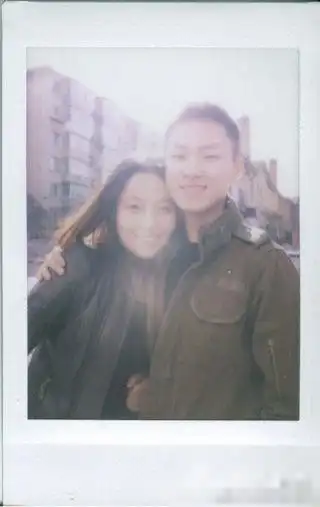 梁博女友背景遭曝光:家世显赫曾认崔健当干爹(图)