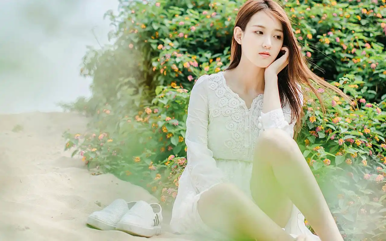 治愈系小清新美女高清桌面壁纸