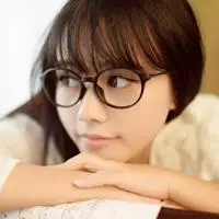 文艺小清新美女图片下载,戴眼镜的清纯美女头像-女生头像