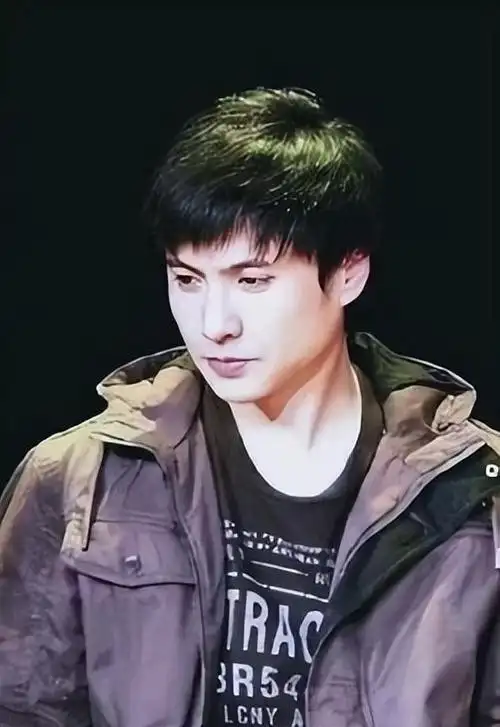 军艺校草之争,最帅的那个人已成事实!