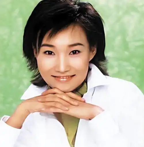 北京广播电台主持人照片(北京广播电台主持人美哲的照片)-天晟网