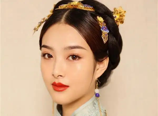 最新影楼资讯新闻-古风古色旗袍盘发造型