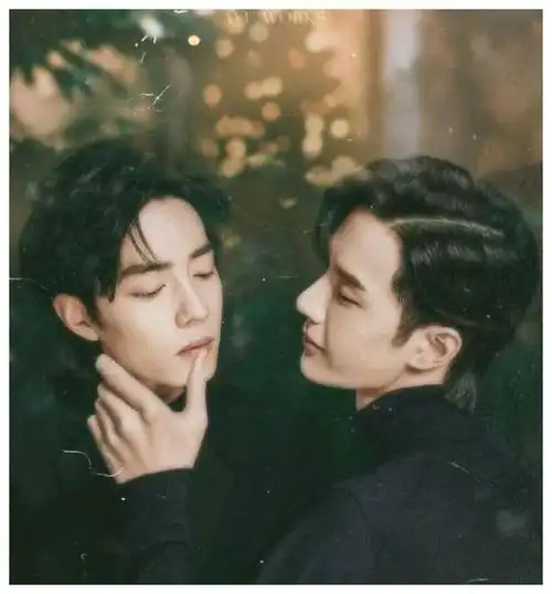 肖战cp粉最不舍删掉的相片,前四张还好最后一张截图当壁纸|王一博