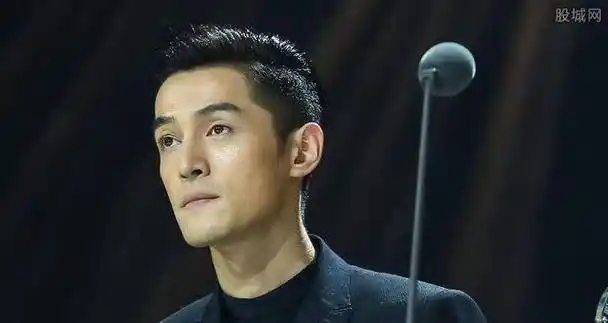 胡歌身价3亿郭德纲身价8亿赵本山身价15亿但都比不过他