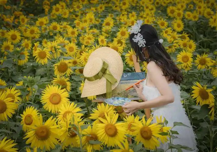 唯美人像 出镜模特:何杰梅 拍摄地点:温江向日葵花海(和盛镇春林村)
