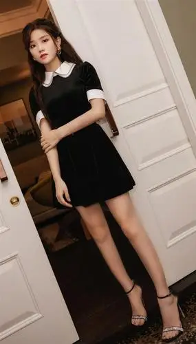 陈意涵美中带甜清新穿搭笑靥如花堪称行走的少女感