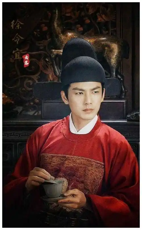 钟汉良最新造型曝光蓄须神情威武网友爱不释手