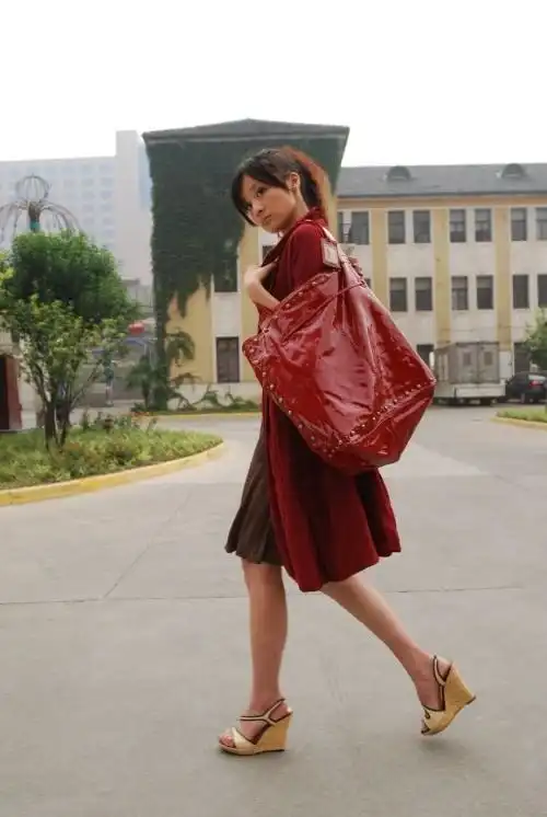 《毕业时刻》央八热播 章龄之变身大姐大