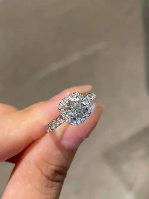 一克拉钻戒婚戒