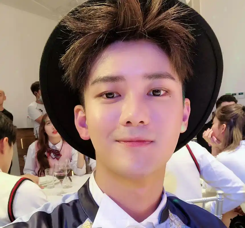 四位当红小鲜肉,时尚无极限,哪一个是你的sytle