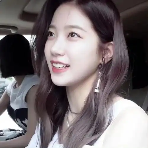 kpop头像第八十九弹(李圣经&中村一叶篇) "生活虽然普普通通,但要