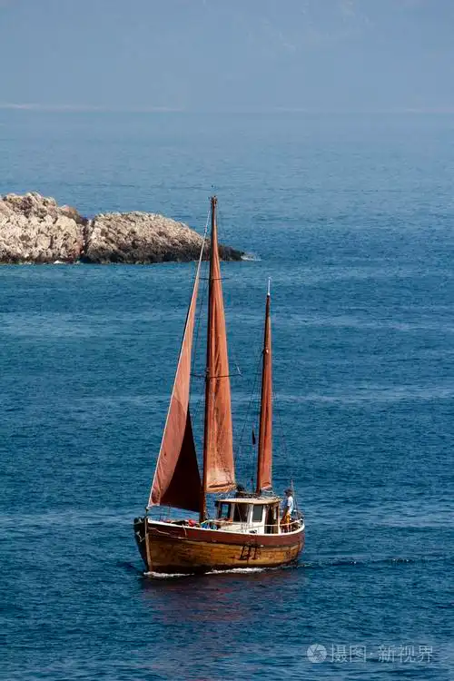 布拉克岛克罗地亚附近老木帆船