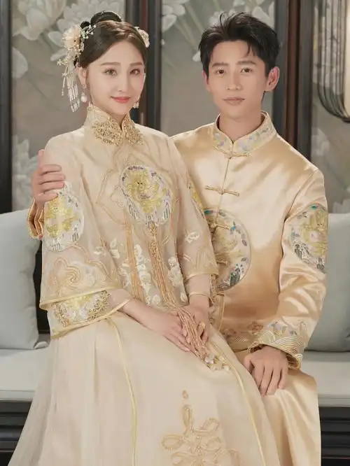 又来撒糖啦魏晨中式婚纱照也太好看了