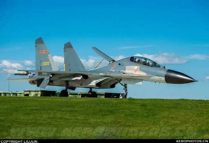 图为歼11b飞机照片