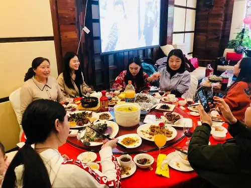 干杯,生日快乐!