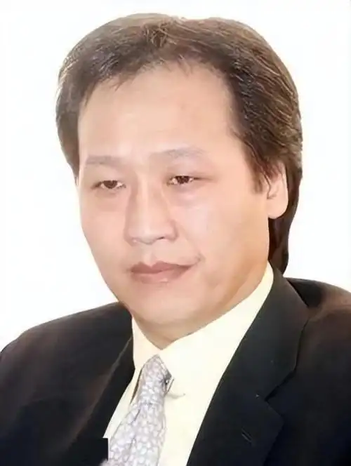 陈金飞被曝已离婚放弃捧杨采钰却和老情人再合作