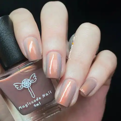 magic code 花间俏指甲油s01 冰封的旷野90这只颜色很丰富诶 拍出了