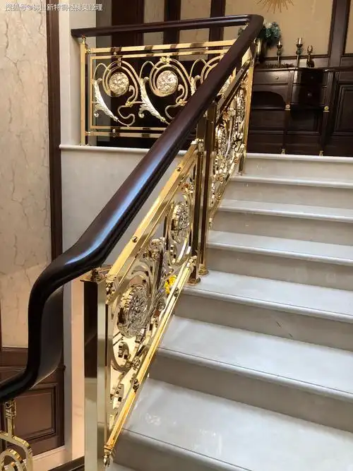 室内铜雕刻楼梯栏杆 听设计师意见 排除一些"无用设计"_手机搜狐网