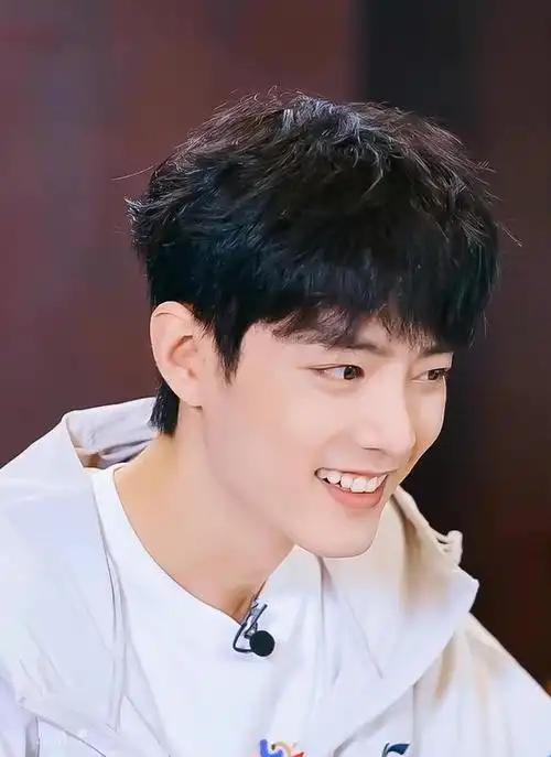 肖战的治愈笑容