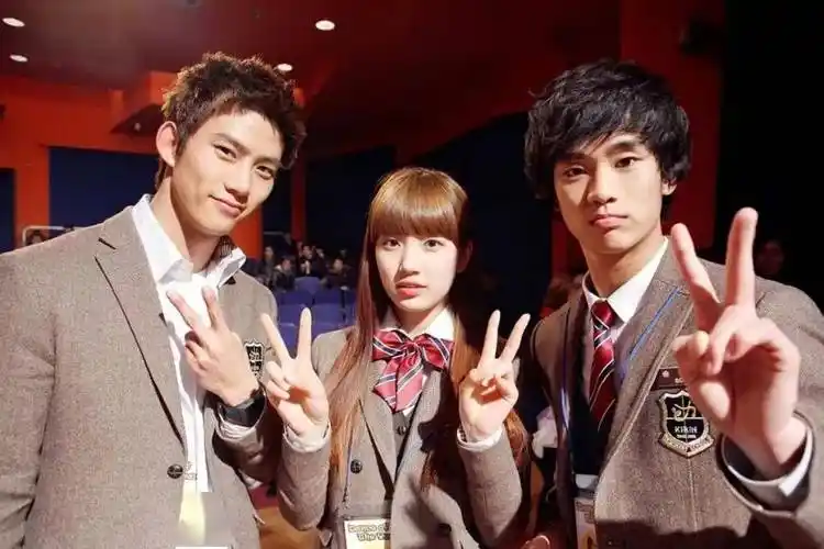 30岁最大的烦恼是,单身又有钱_裴秀智_组合_李敏镐