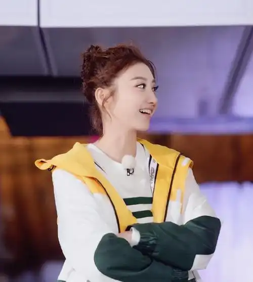 景甜综艺节目剧照清丽佳人散发文艺气息