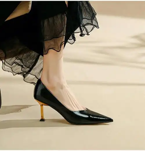 职场穿搭必备单品简约气质百搭高跟鞋