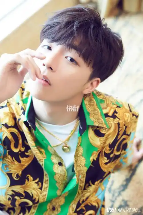 陈立农照片更新_漫画图片_明星_陈立农_陈立农照片更新_动漫_漫评_二