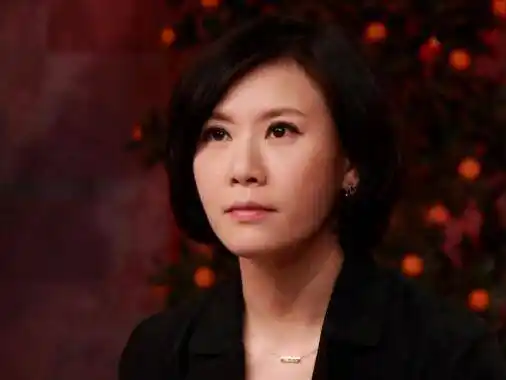这6位主持人中谁最惨呢?一些网友觉得是45岁的房海燕.