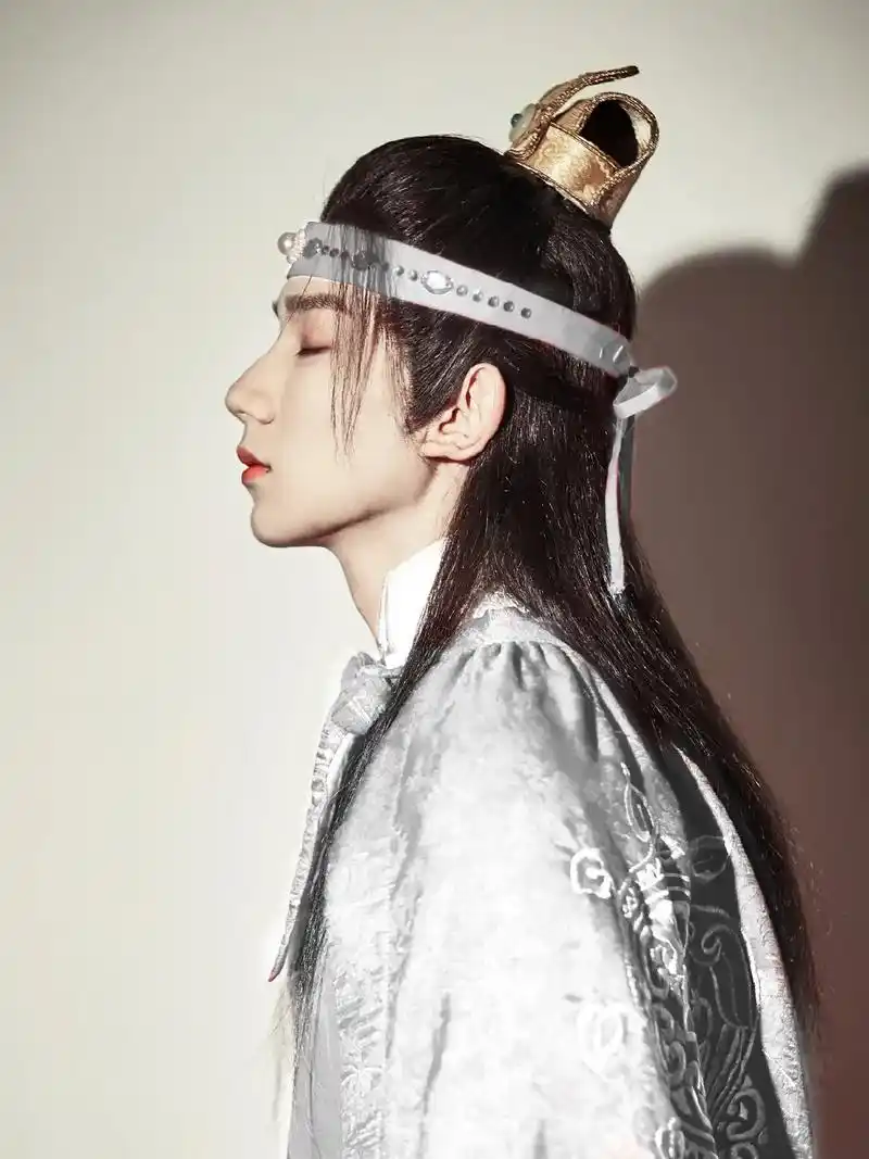 王源 #帅哥 #古装 "公子长得可真俊俏03" - 抖音