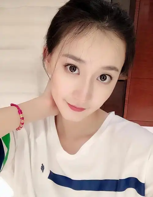 张豆豆个人资料(因一张挺胸照走红,今成体操教练与孙杨狂秀恩爱)-韩剧