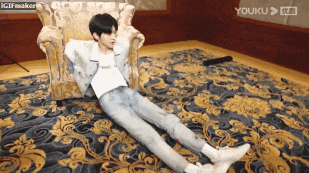 蔡徐坤的腿长到底有多惊人?是p图都不敢p这么长的程度