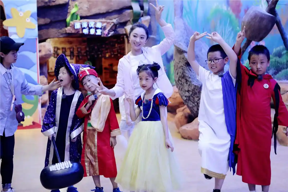 原子霏参加浙江影视频道少儿真人秀节目《金剧星》