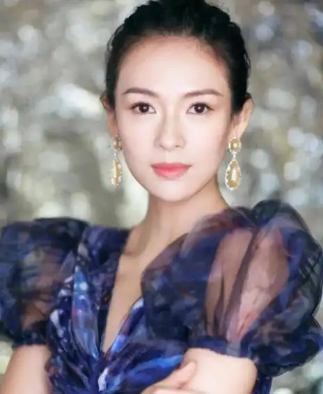 果然如此,章子怡还是遭到了那位口无遮拦的那英大姐的抨击,指责她无法