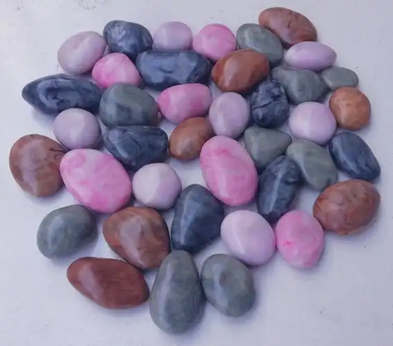 [分享]彩色鹅卵石