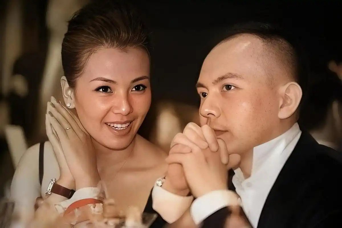 2008年刘涛生孩子那天,老公王珂突然晕倒,一直抽搐!