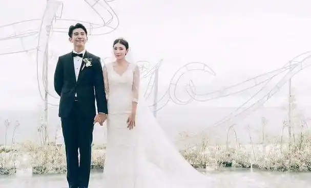 《倚天屠龙记》重聚,贾静雯缺席苏有朋演唱会,网友却同情释小龙