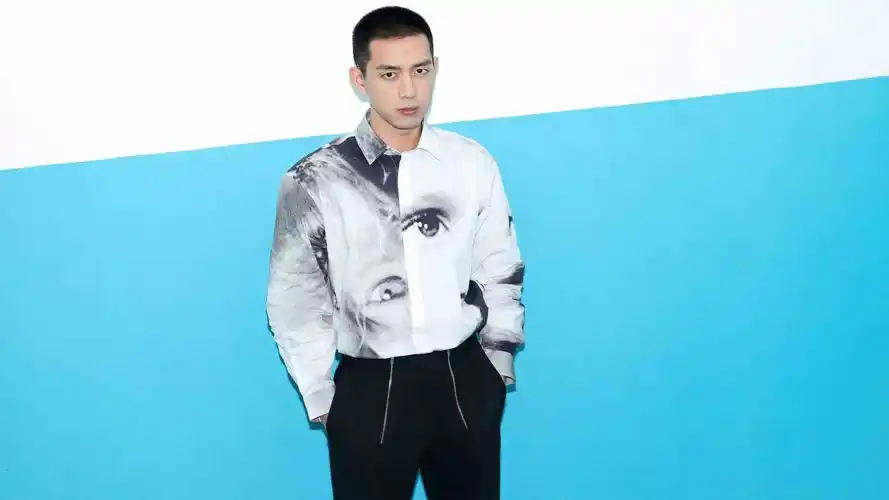 李现寸头个性帅气写真