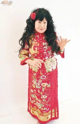 港星黄夏蕙举行"生前丧礼" 自备棺材