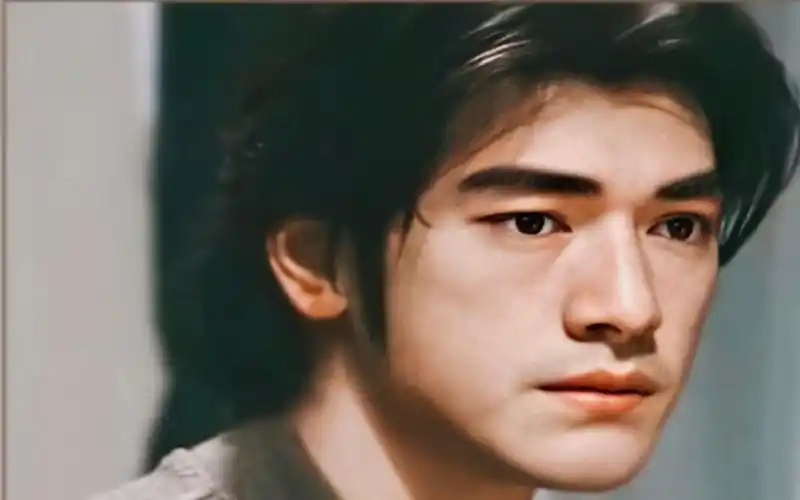 放到现在金城武的颜值能否完胜所谓的"小鲜肉们"_哔哩哔哩_bilibili