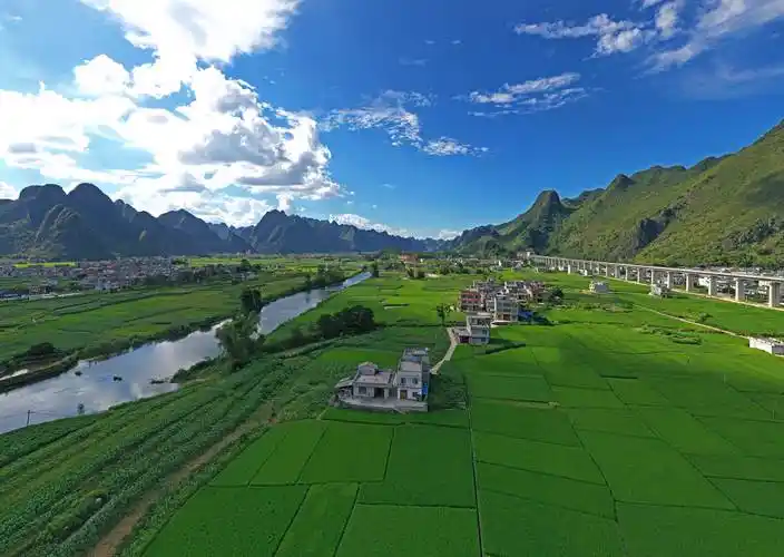 广西都安:瑶山乡村面貌新