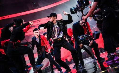 张艺兴这就是街舞第三季舞台照图片1122
