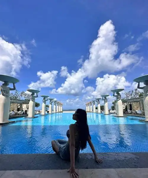 女星程潇晒比基尼照二度回应生子舆论小腹平坦紧致性感迷人